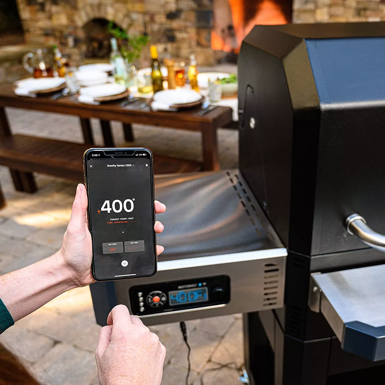 Masterbuilt Gravity Series 800 Digital Charcoal Grill - Image 3