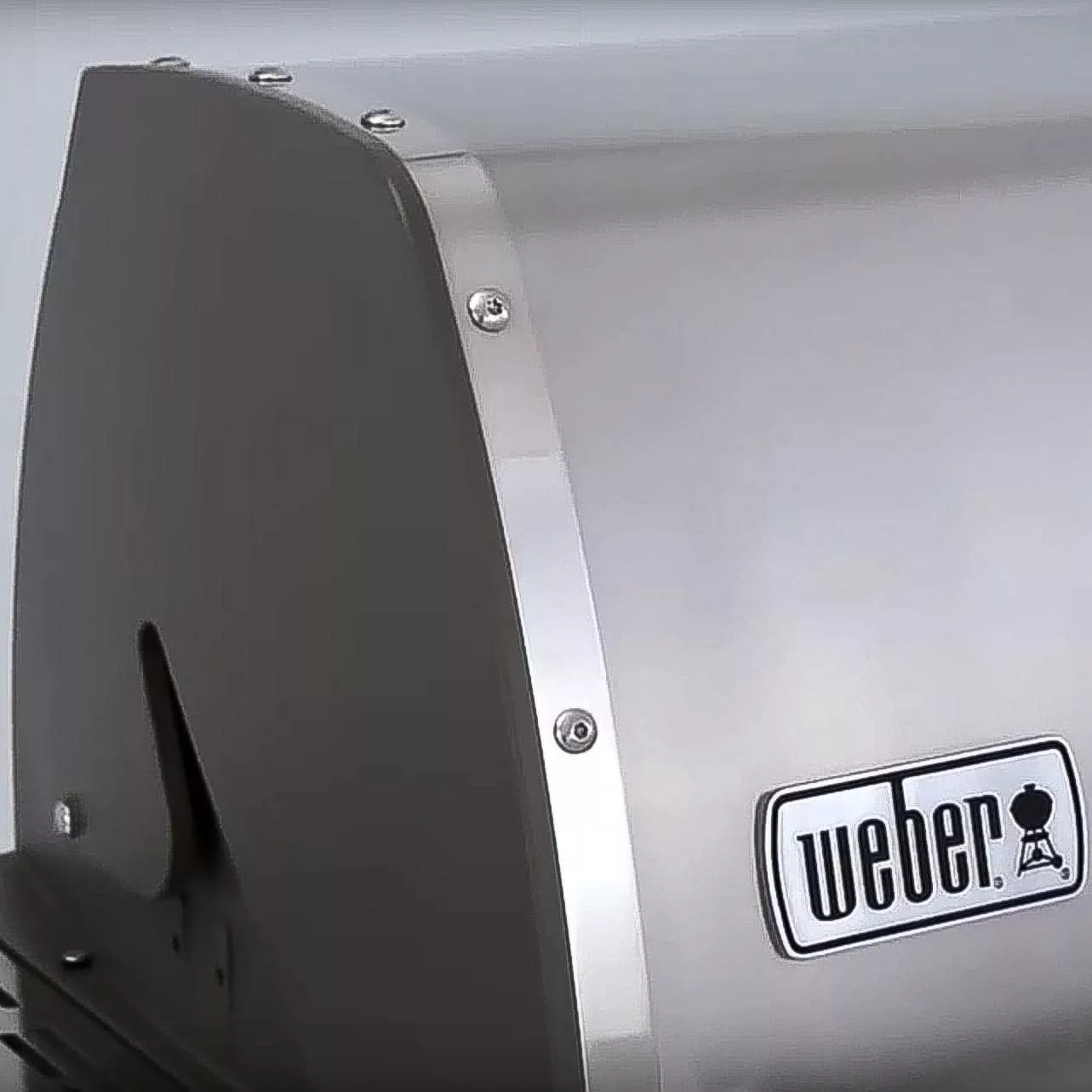 Weber Summit S-660 Built-In Gas Grill - Image 2